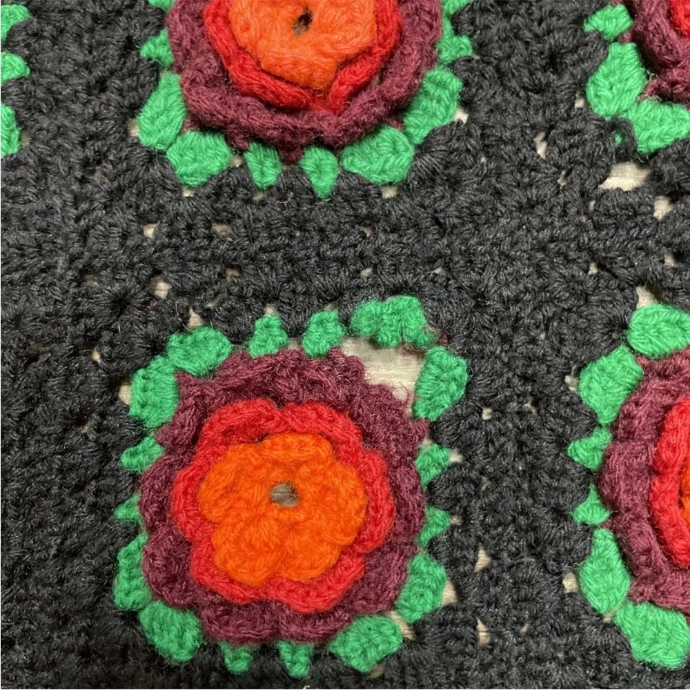 Vintage Granny Square Afghan Handmade Crochet Blanket Throw Black Rose 42x54 - Picture 5 of 6